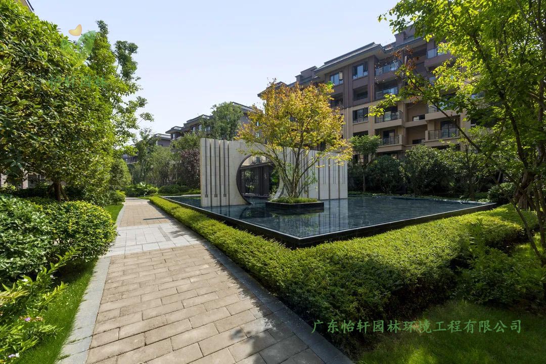 遂寧·正黃金域央墅小區綠化工程實景圖